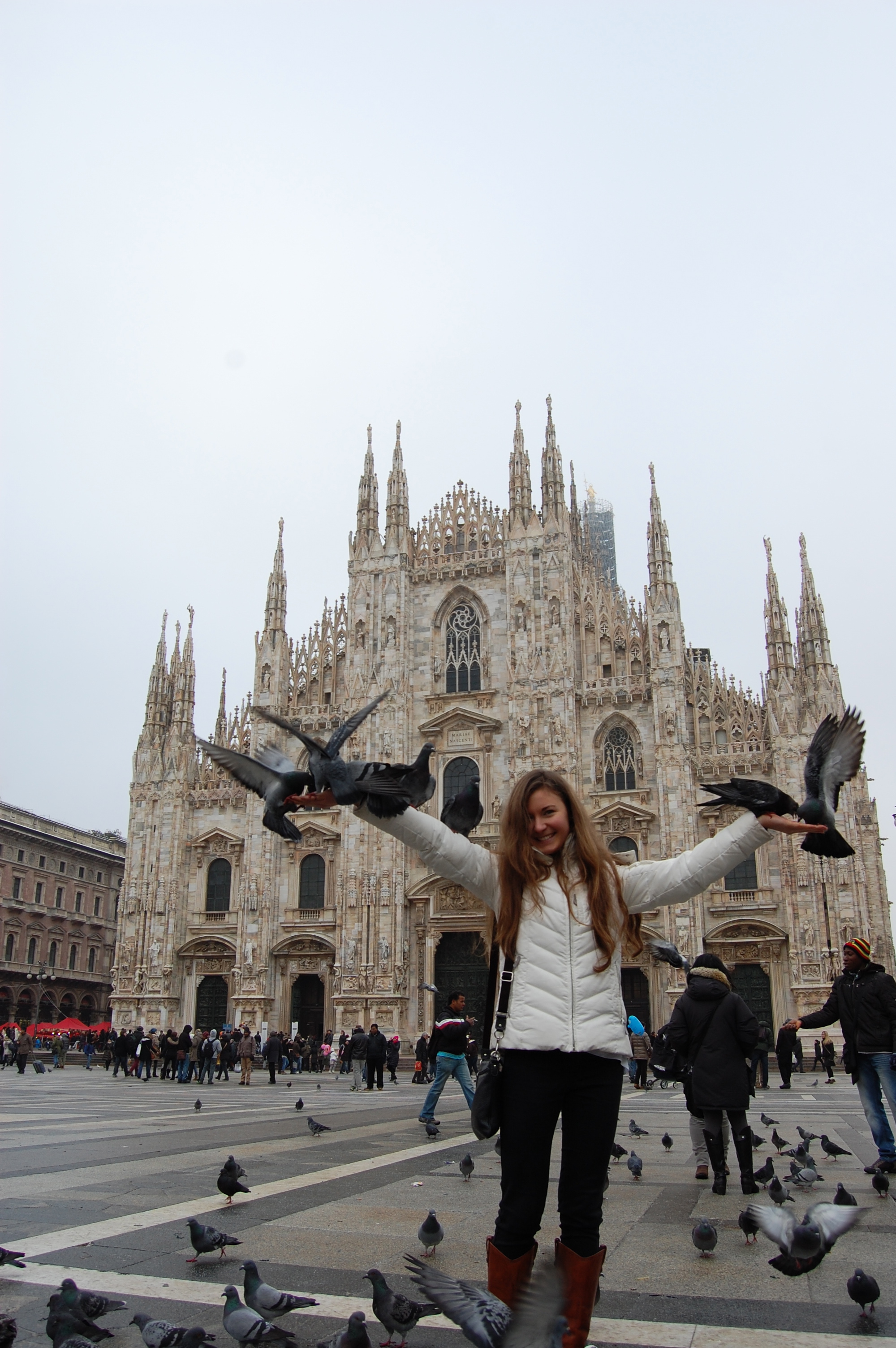 Bri and Pigeons at the Duomo