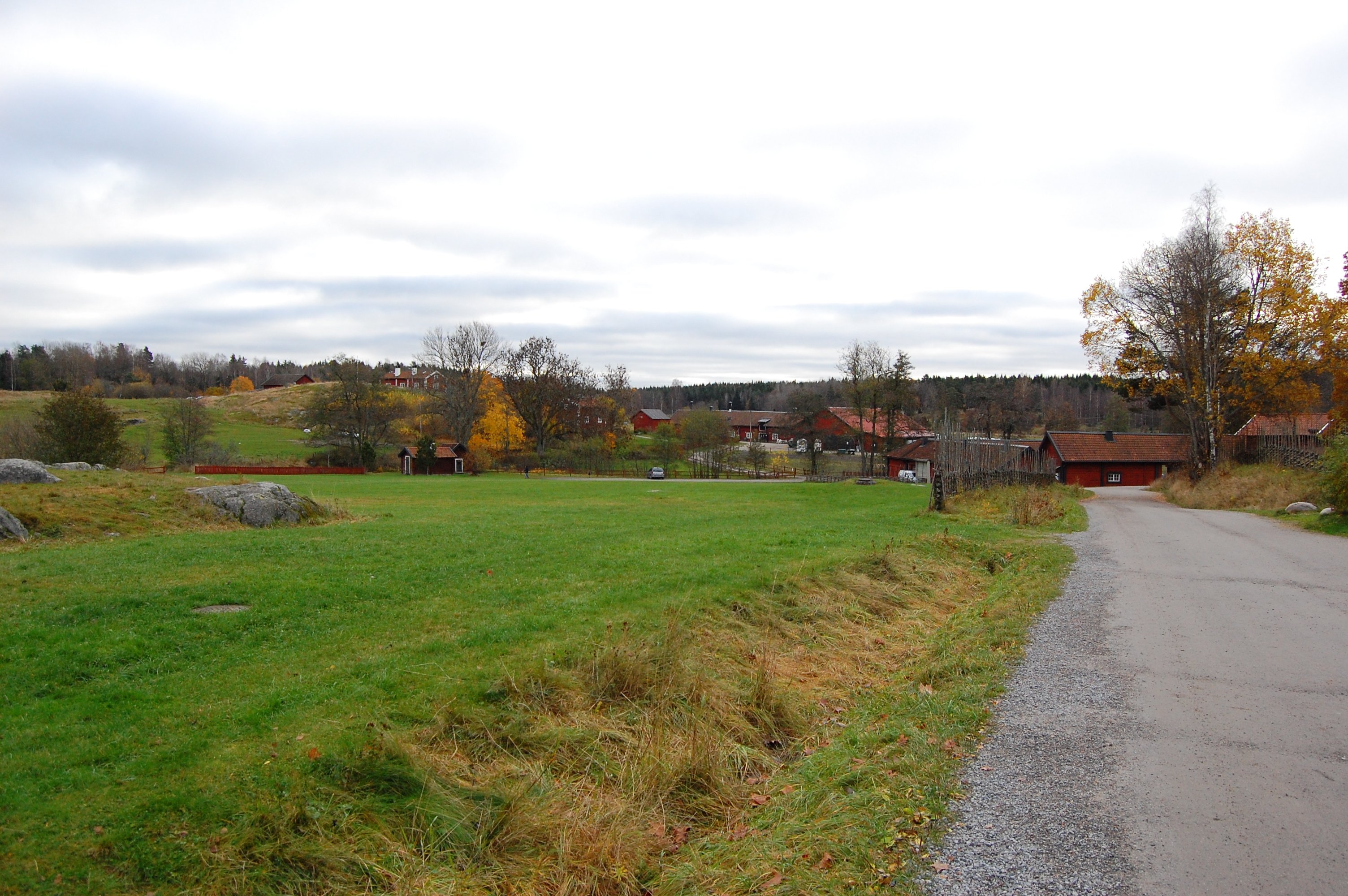 stockholm_hike_farmland